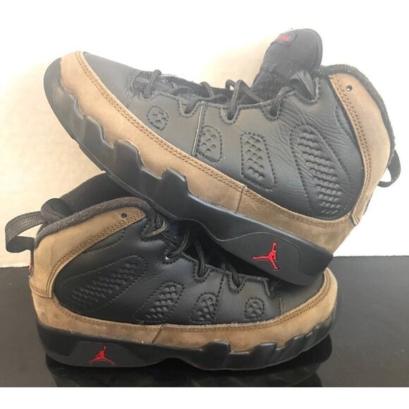 Little Kid's Jordan 9 Retro Black/True Red-Light Olive (401811 030) Size 13C - Picture 6 of 9